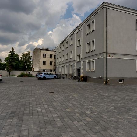 Sleep&Fly Okecie Warsaw Airport Bed and Breakfast Eksteriør billede
