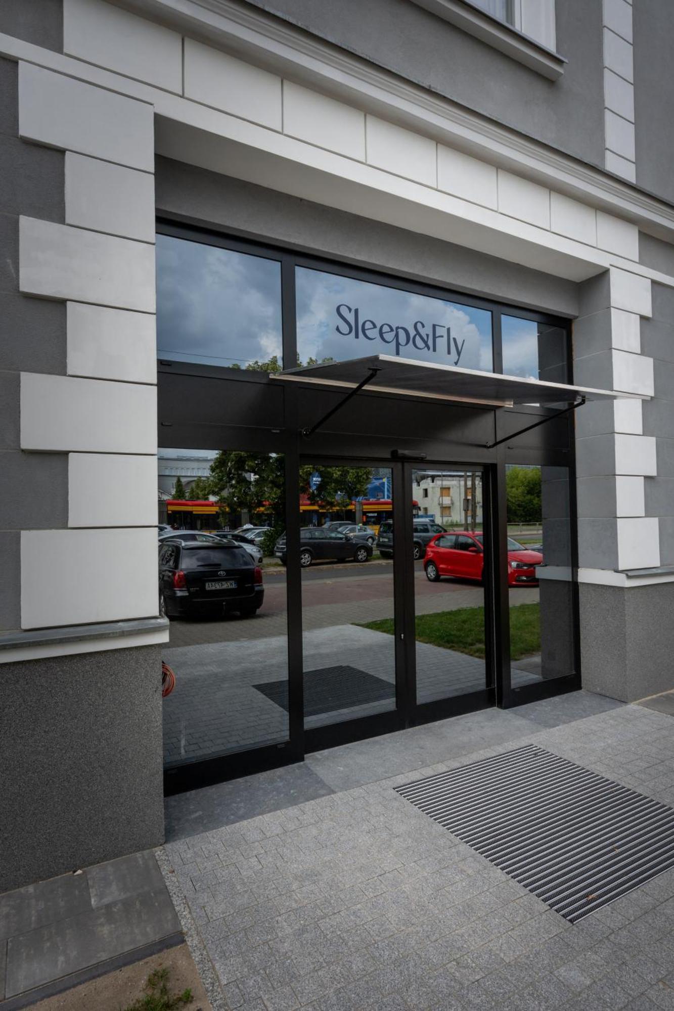 Sleep&Fly Okecie Warsaw Airport Bed and Breakfast Eksteriør billede